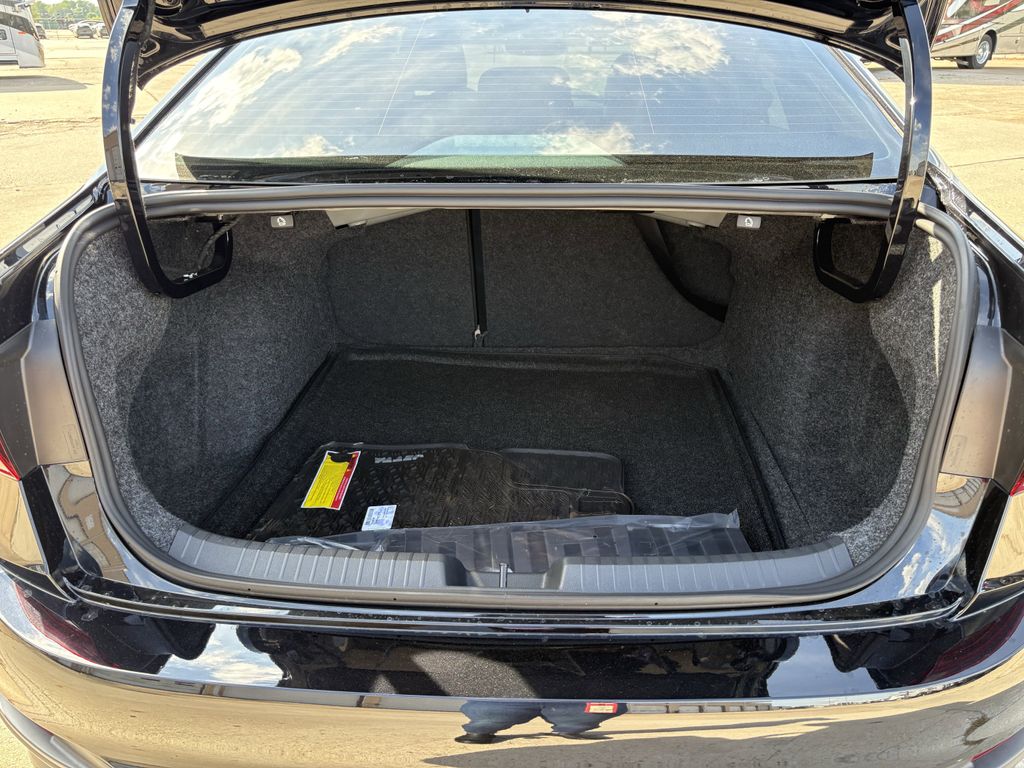 New 2026 Deep Black Volkswagen 1.5T SE image 25