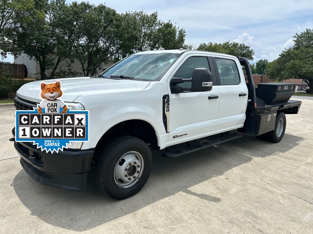 Oxford White 2023 Ford F-350 Super Duty Chassis Pickup Truck Four-Wheel Drive Automatic