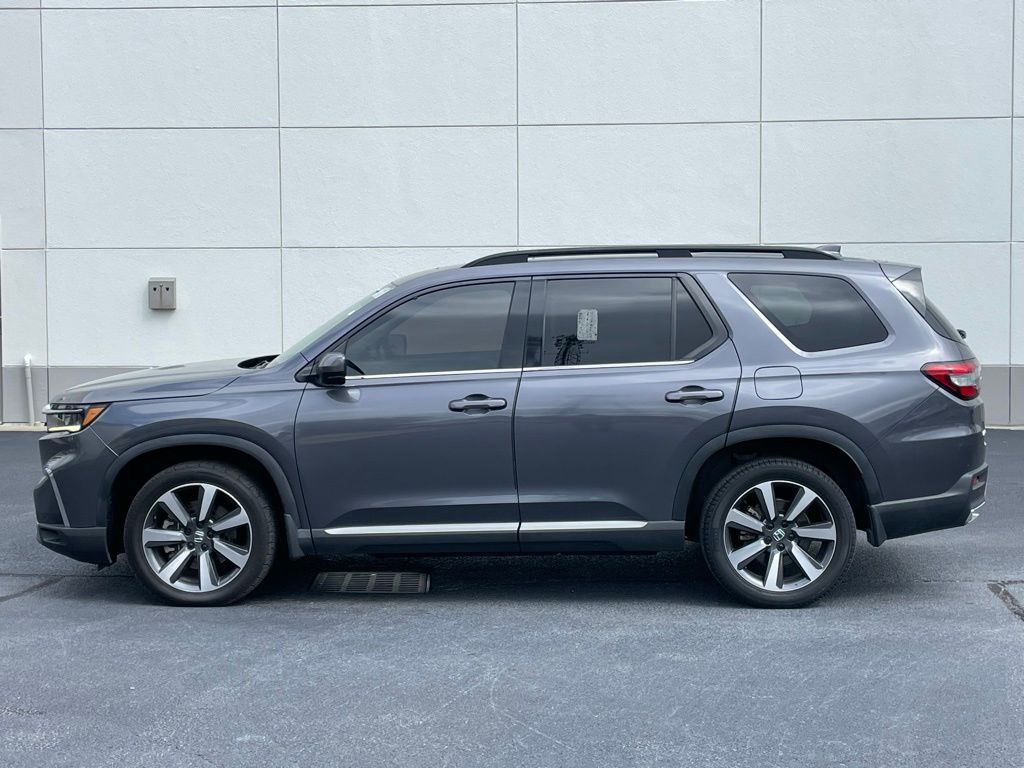 Thumbnail: 2023 Honda Pilot - 2