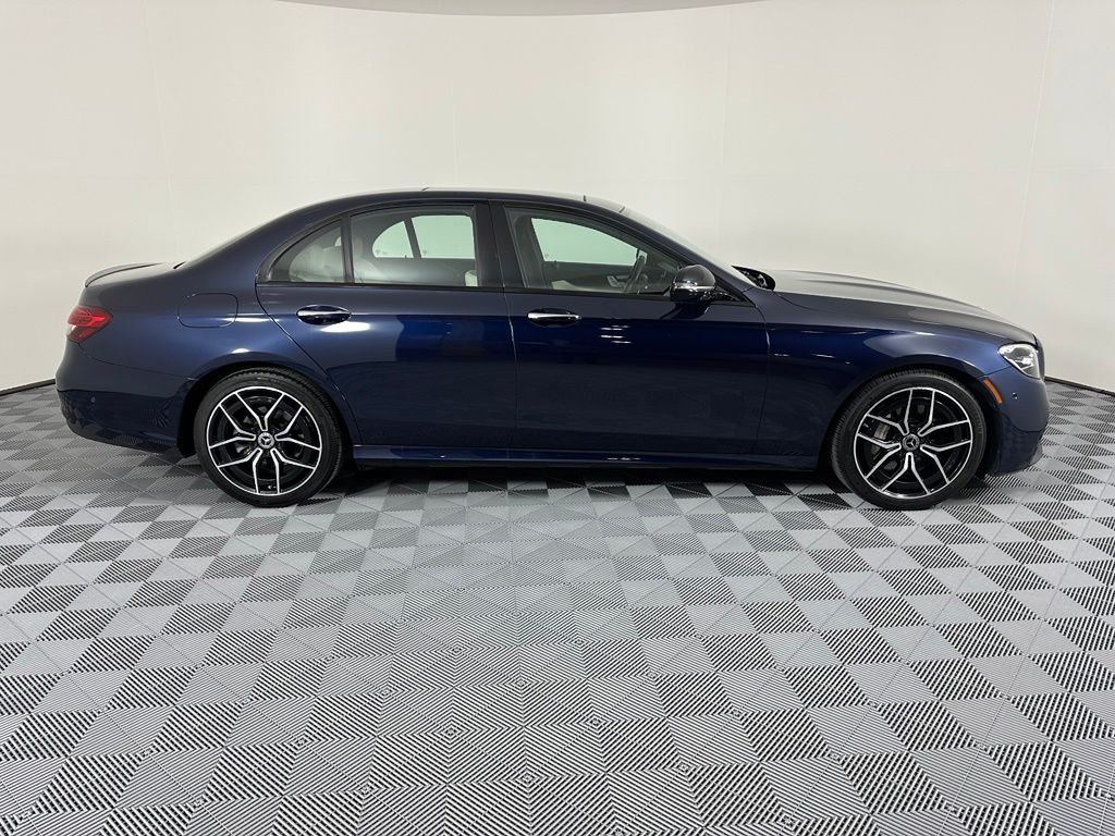 Thumbnail: 2021 Mercedes-Benz E-Class - 11