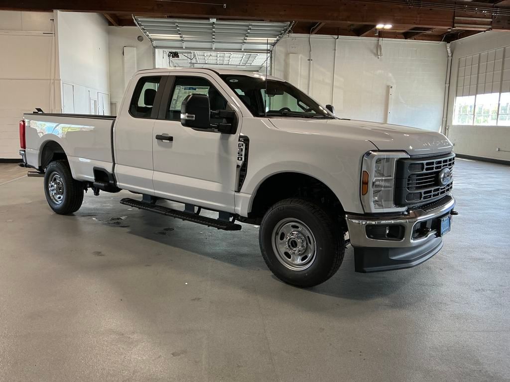 2025 Ford F-350SD  photo