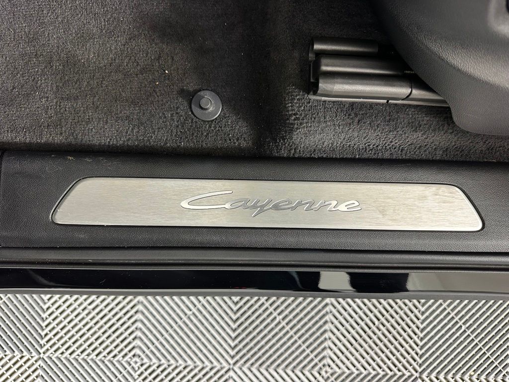 Thumbnail: 2024 Porsche Cayenne - 19