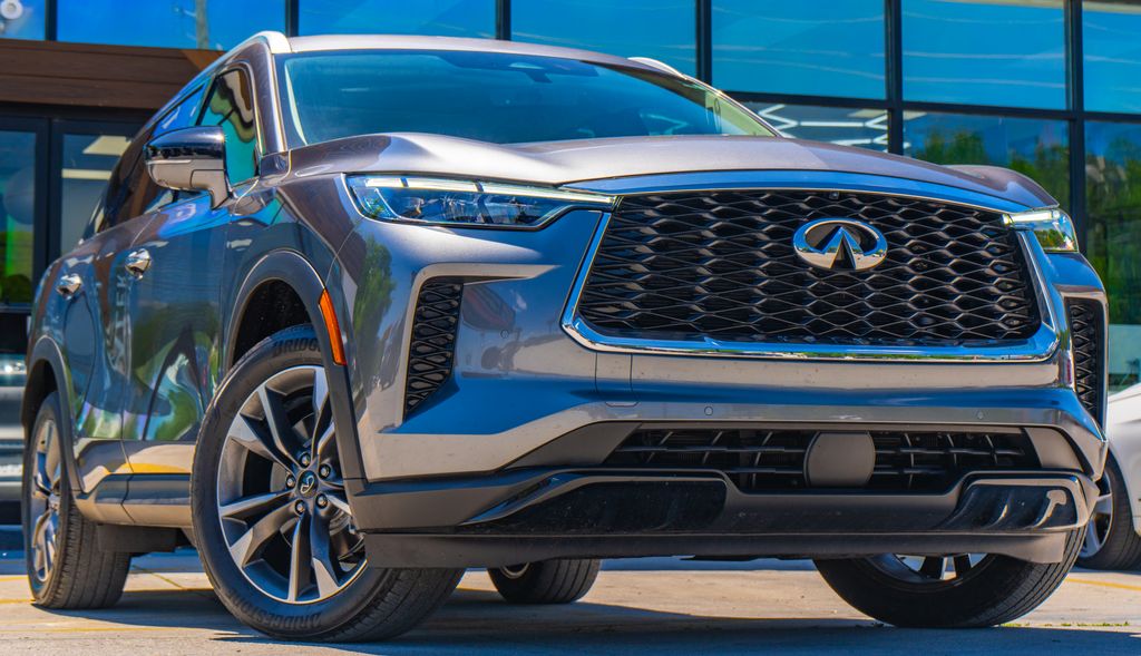 2023 INFINITI QX60 LUXE - 5
