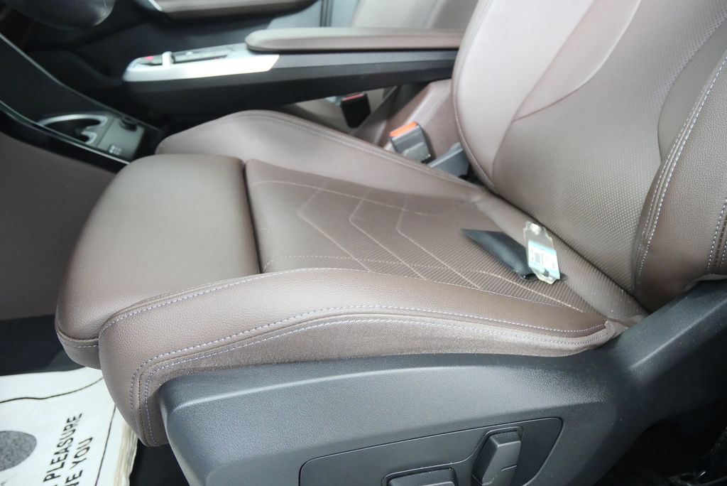 Thumbnail: 2023 BMW X1 - 9