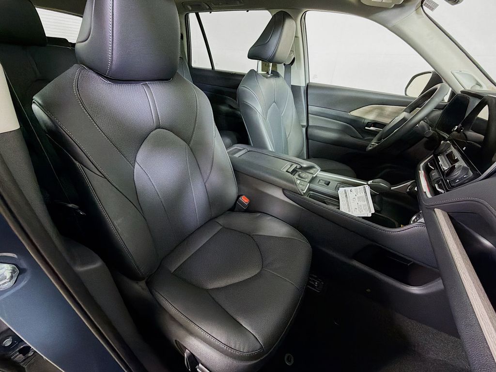 New 2026 Toyota Grand Highlander SUV