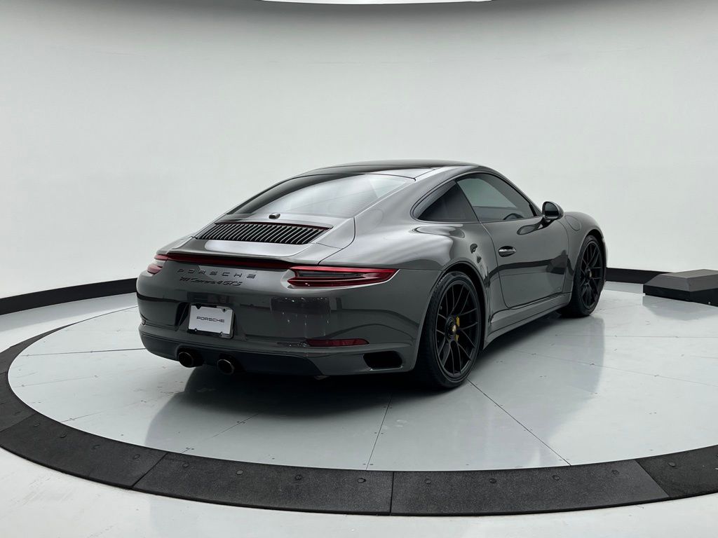 2019 Porsche 911 Carrera 4S 9