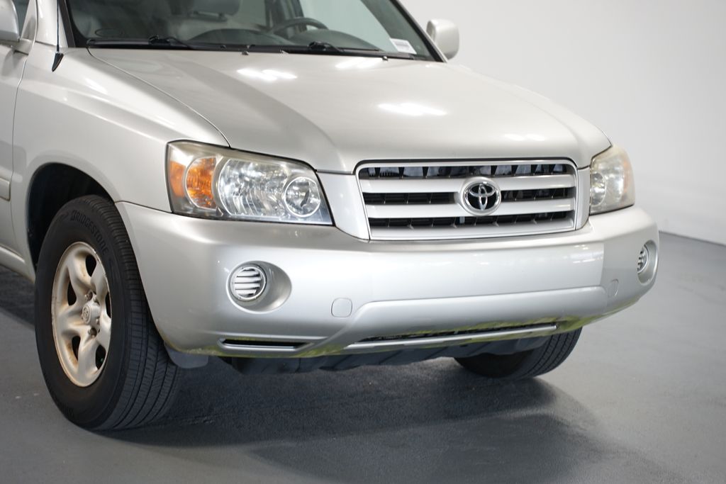 Thumbnail: 2004 Toyota Highlander - 4