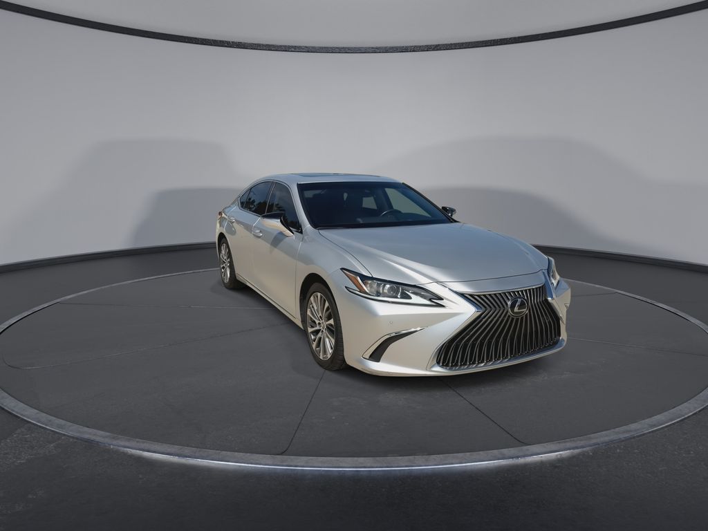Thumbnail: 2020 Lexus ES - 3