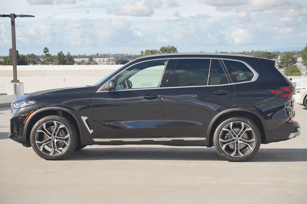 Thumbnail: 2026 BMW X5 - 4