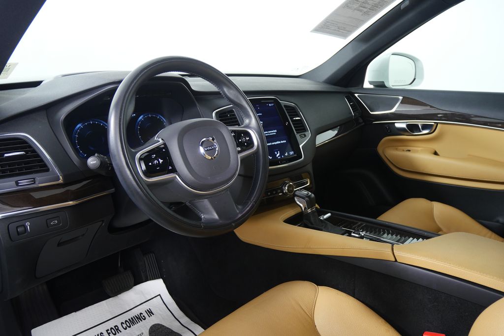 Thumbnail: 2019 Volvo XC90 - 12