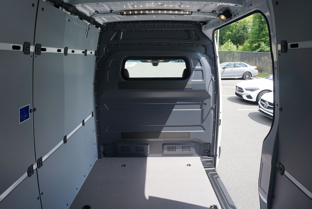 Thumbnail: 2025 Mercedes-Benz Sprinter - 24