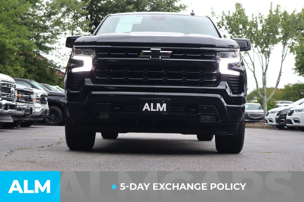2023 Chevrolet Silverado 1500 RST photo 2