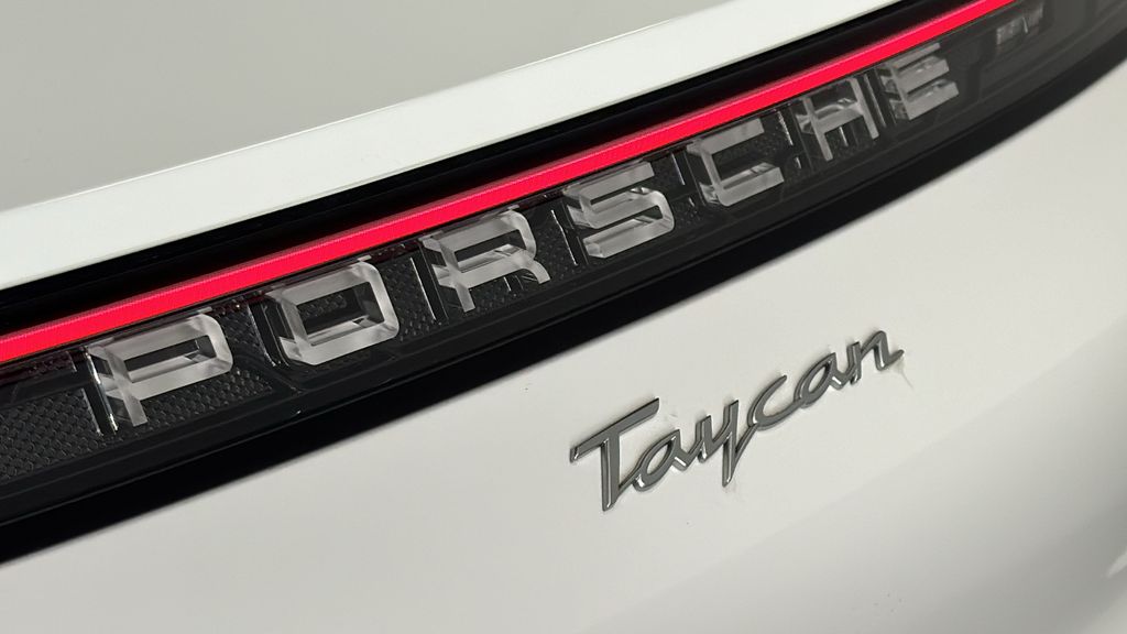 Thumbnail: 2025 Porsche Taycan - 12