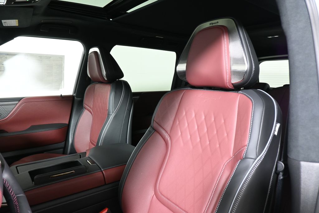 Thumbnail: 2026 INFINITI QX80 - 16