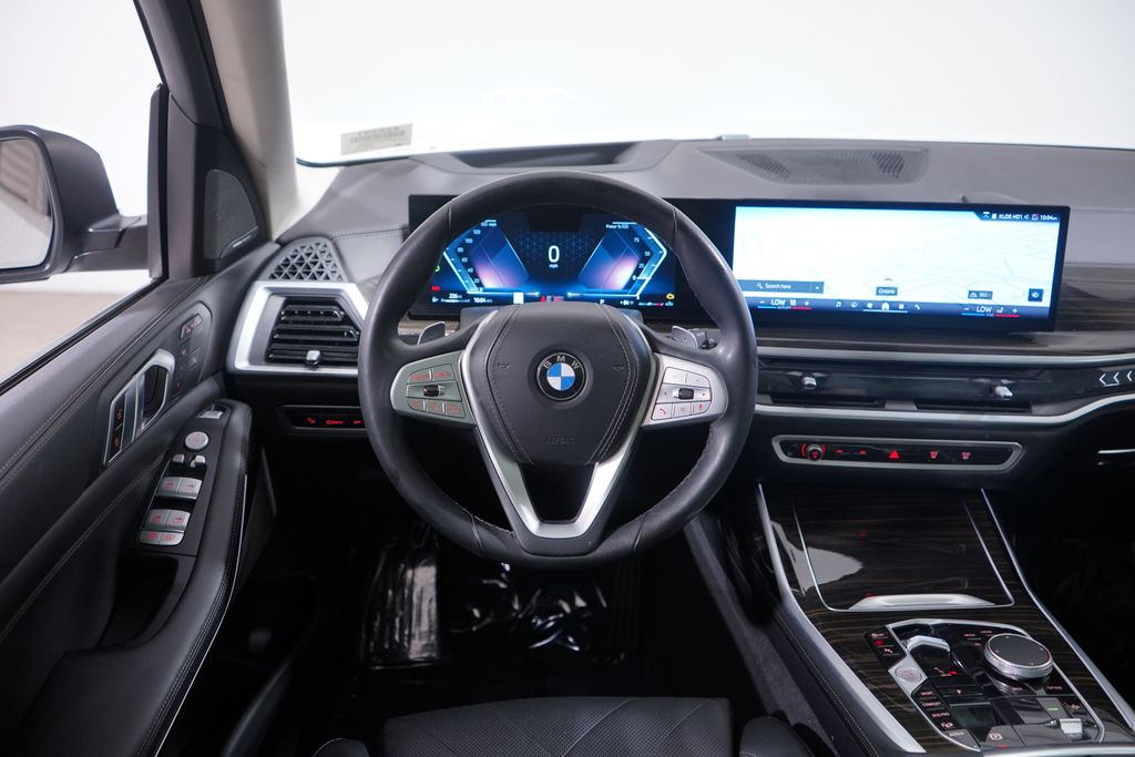 Thumbnail: 2024 BMW X7 - 12