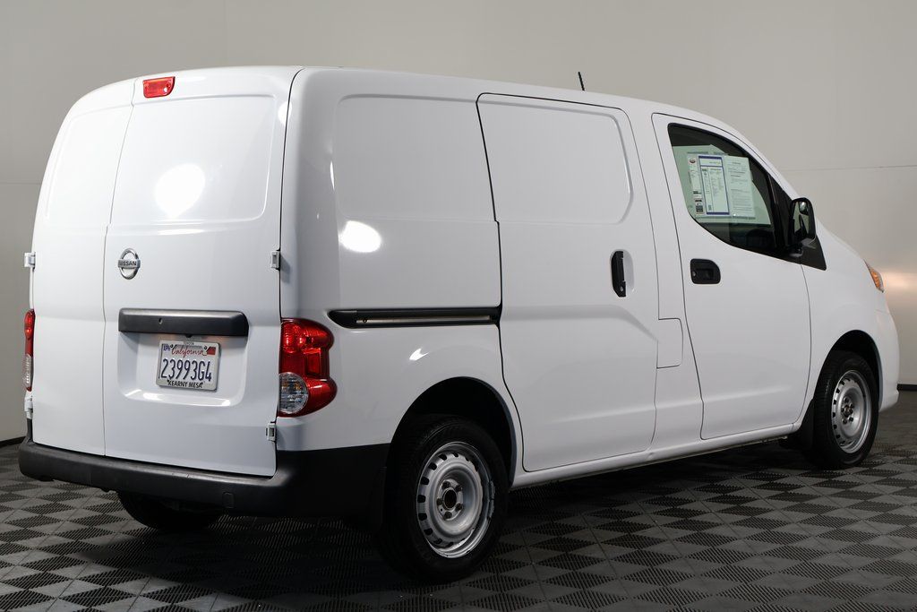 Thumbnail: 2020 Nissan NV200 - 3