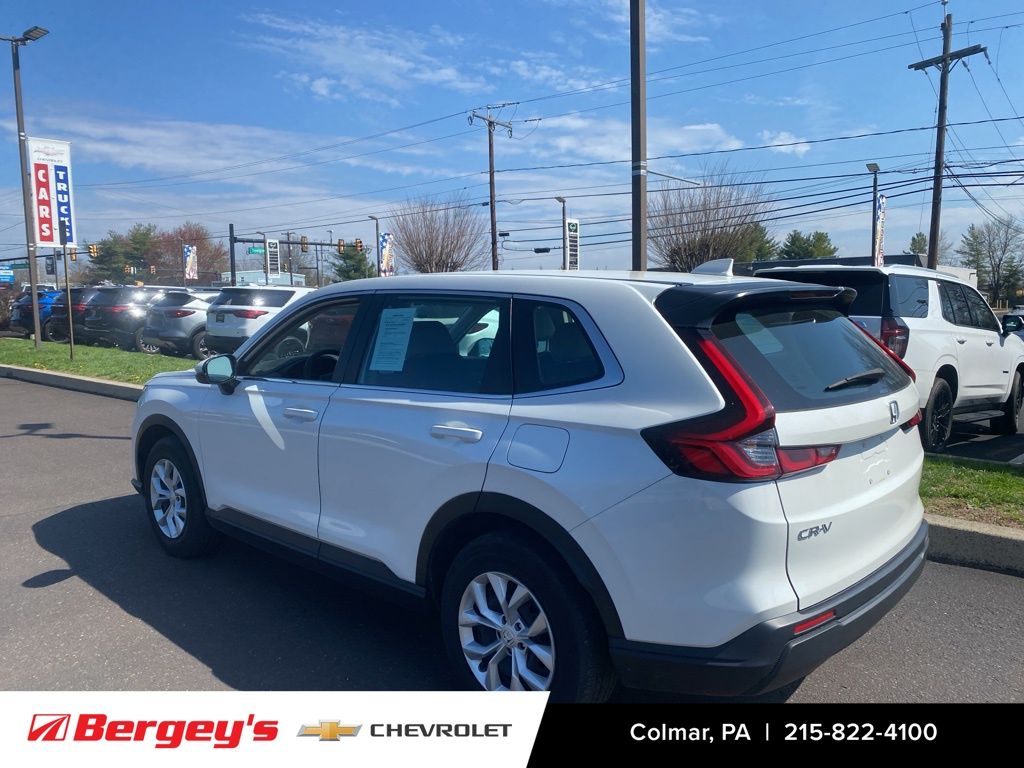 View vehicle photo 6