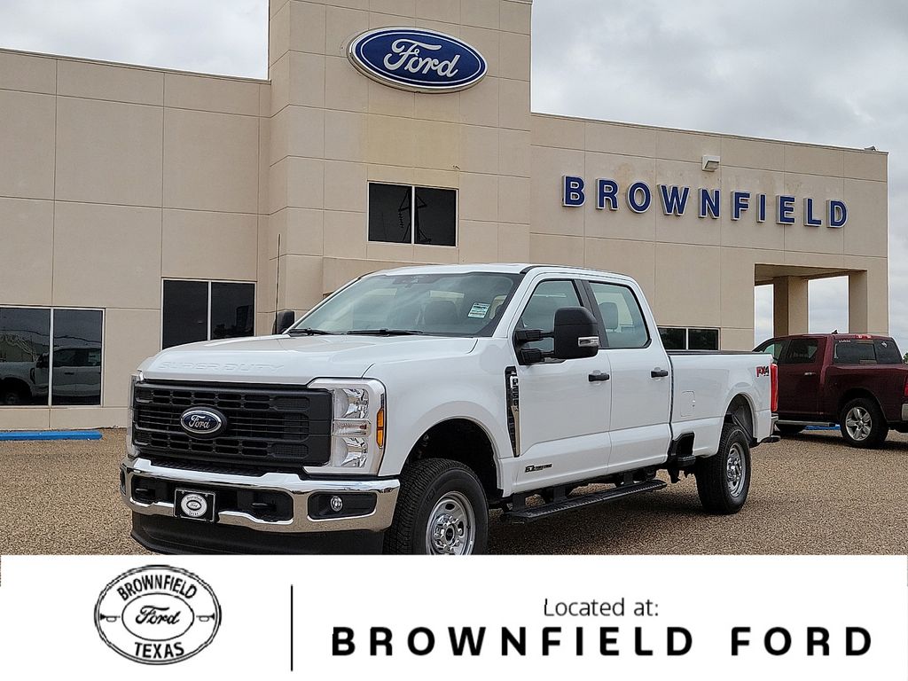 Oxford White 2026 Ford F-250 Super Duty Pickup Truck Four-Wheel Drive Automatic
