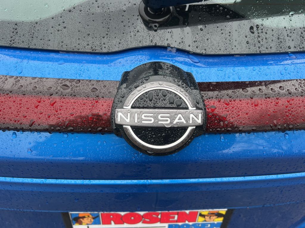 2024 Nissan Kicks SR photo