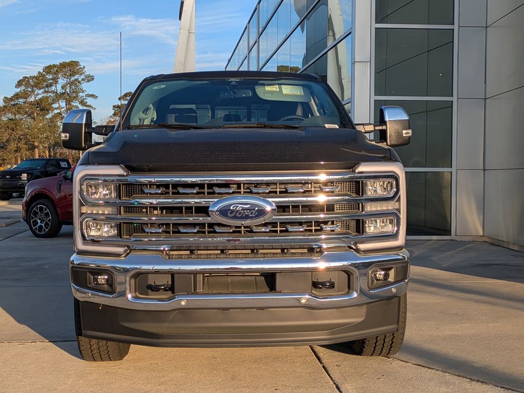 2026 Ford F-350 Super Duty LARIAT