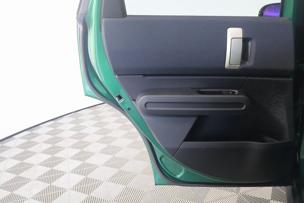 2025 MINI Cooper Countryman Base 13