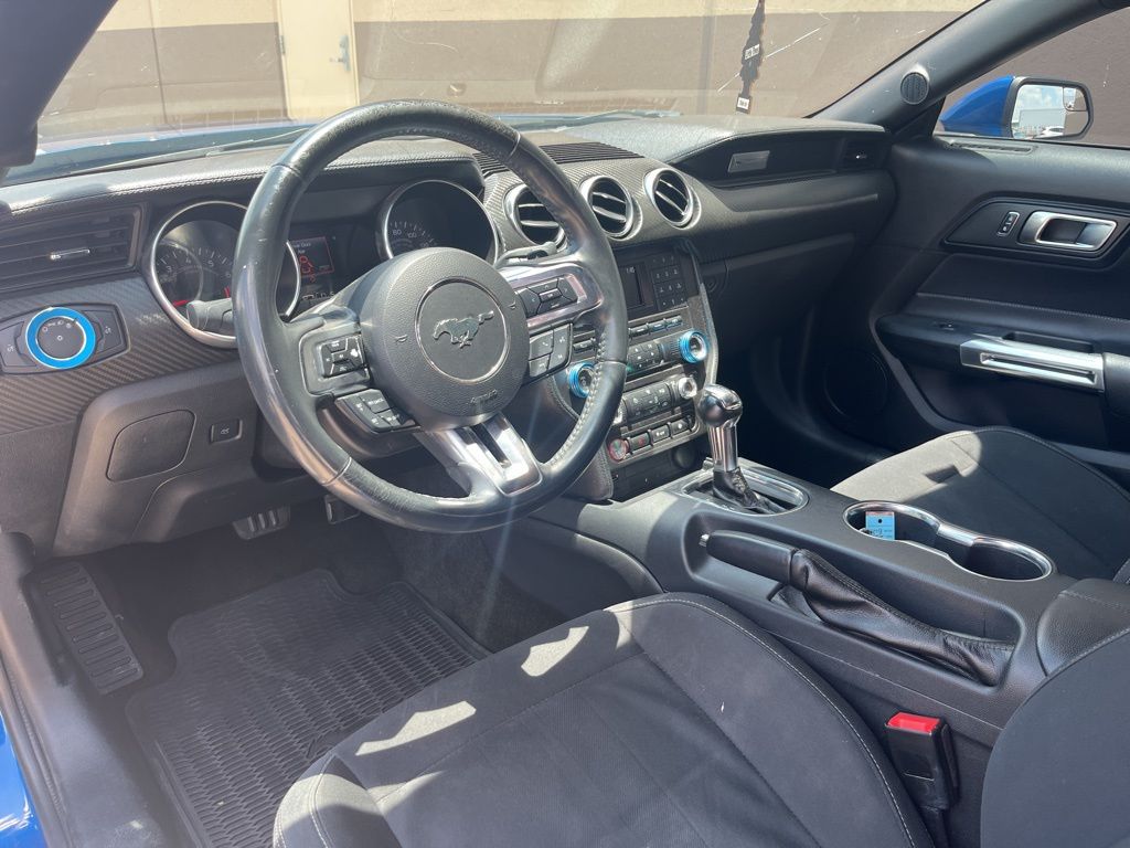 2018 Ford Mustang  16