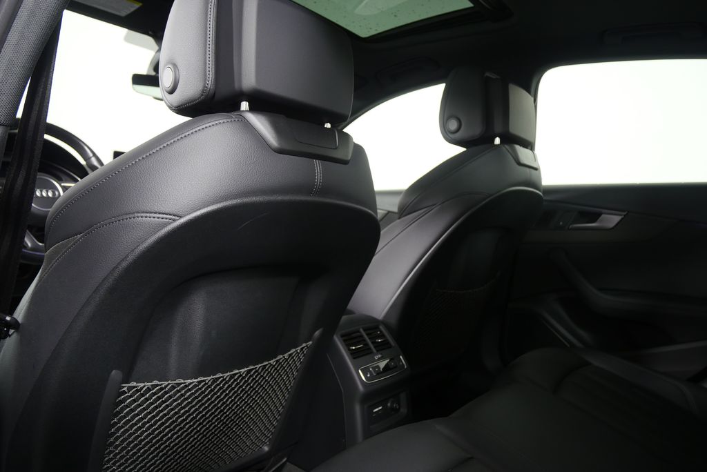 Thumbnail: 2019 Audi A4 - 17