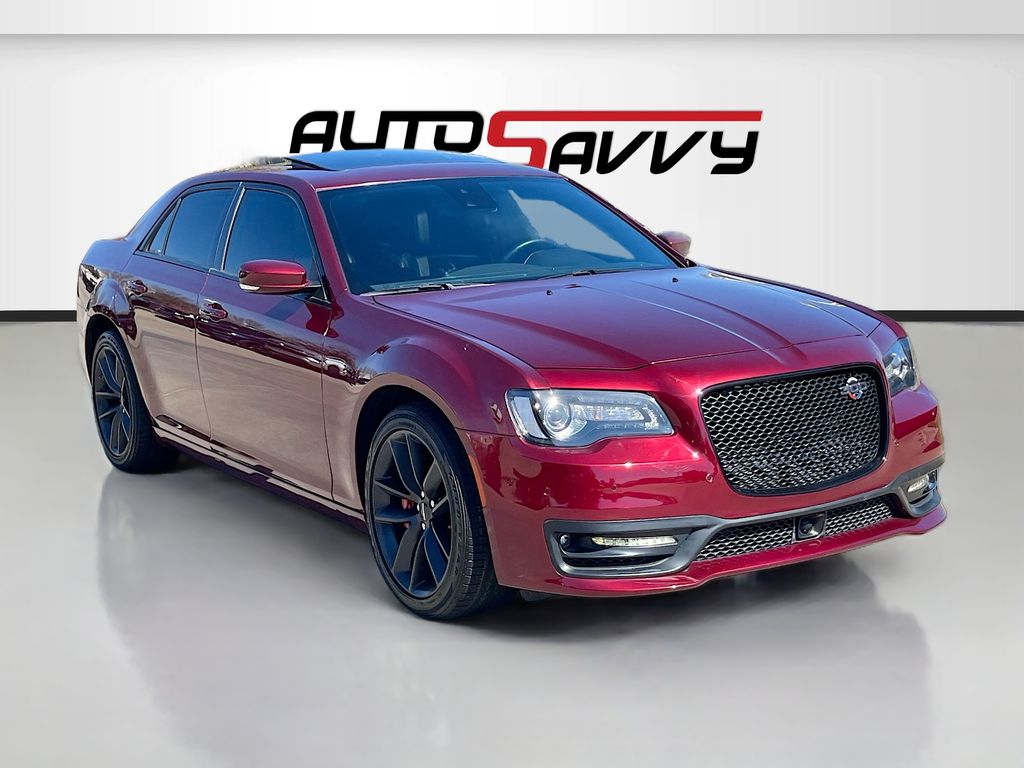 2023 Chrysler 300 C's photo