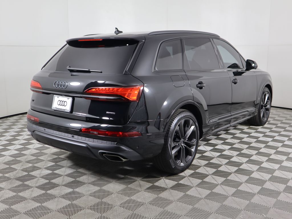 Thumbnail: 2026 Audi Q7 - 5