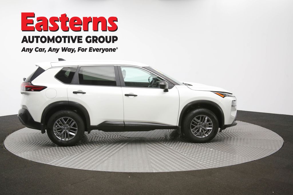 Used 2022 White Nissan S image 44