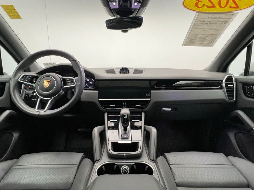 Thumbnail: 2023 Porsche Cayenne - 6