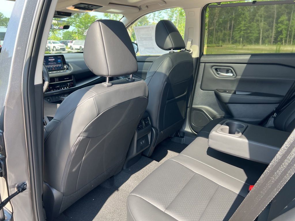2025 Gun Metallic Nissan Rogue SV FWD SUV