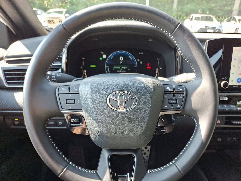 Thumbnail: 2025 Toyota Camry - 18