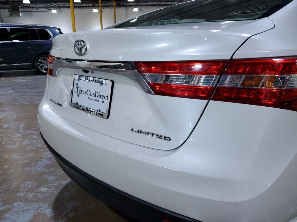 2014 Toyota Avalon Limited 42