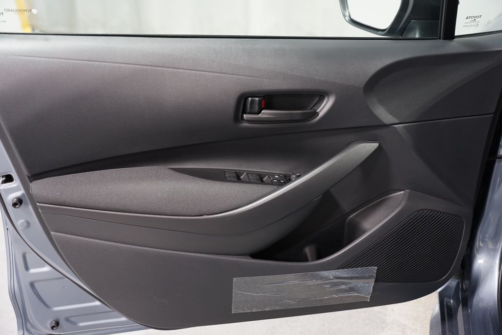 2025 Toyota Corolla LE 27