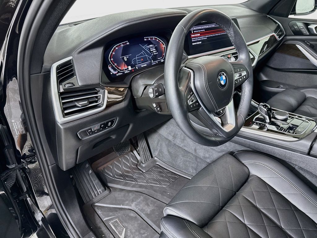 Thumbnail: 2023 BMW X5 - 9