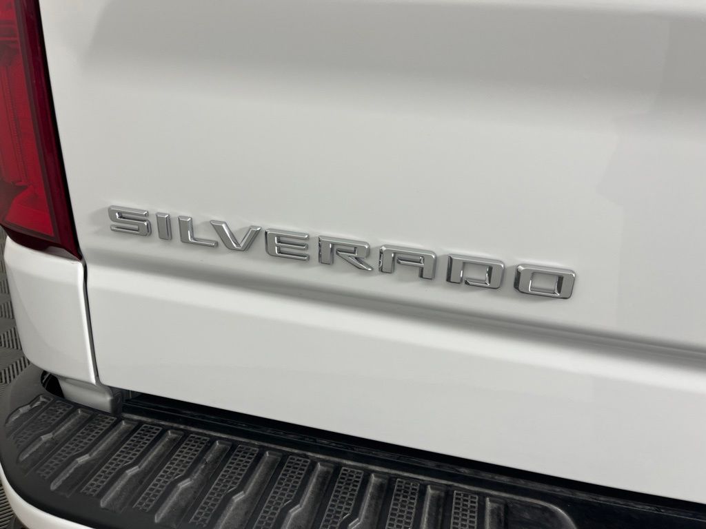 Thumbnail: 2026 Chevrolet Silverado 1500 - 19
