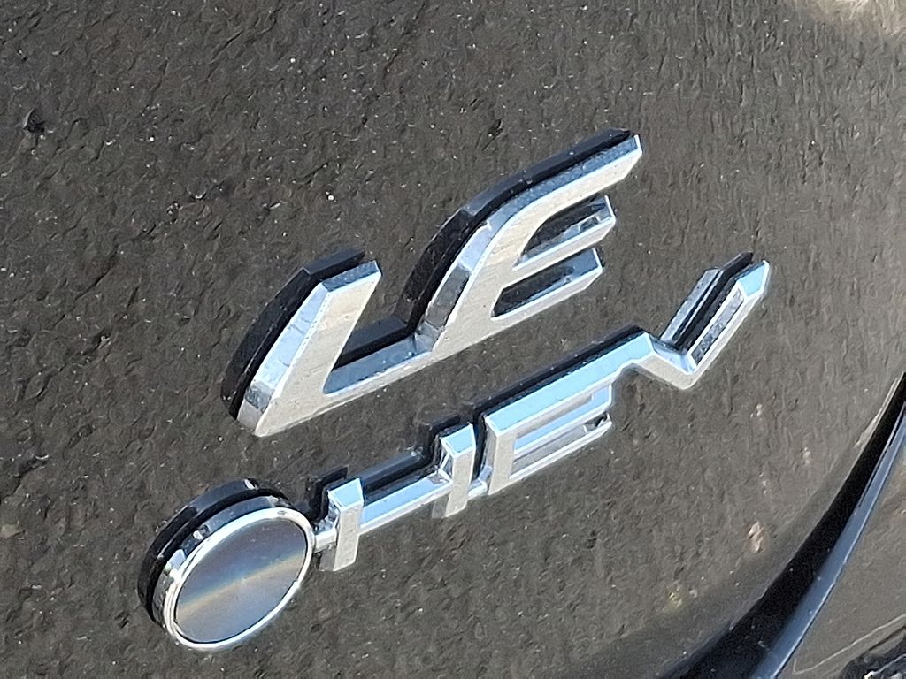 2025 Toyota Corolla LE 6