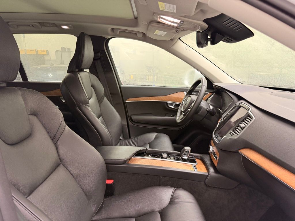 Thumbnail: 2024 Volvo XC90 - 29