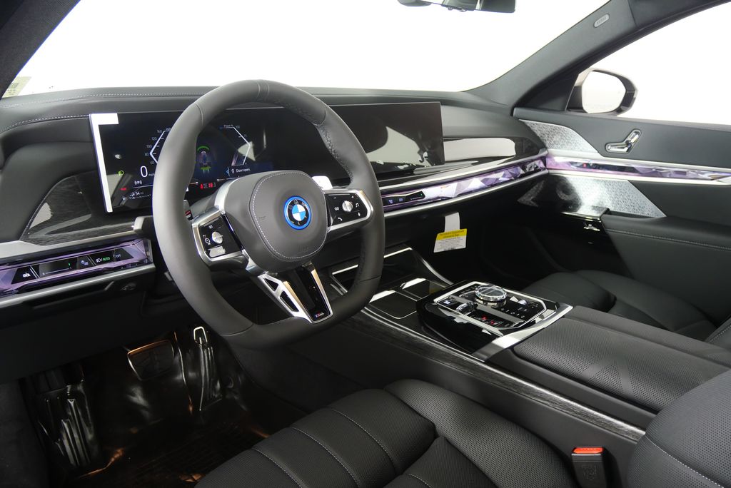 Thumbnail: 2026 BMW 7 Series - 13