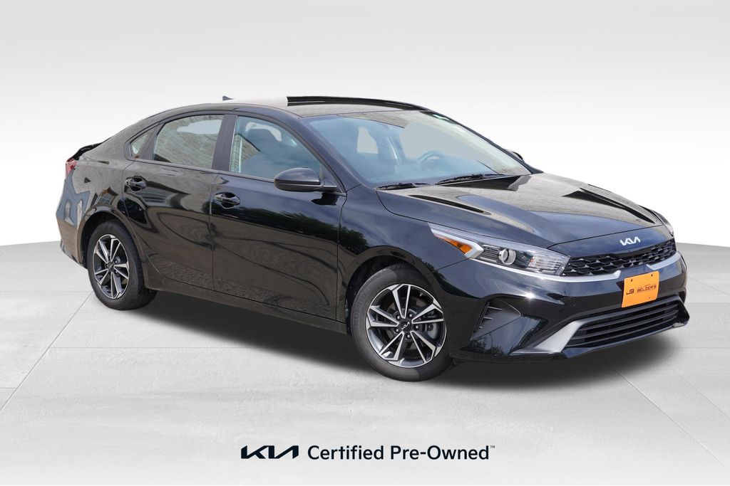 Aurora Black 2024 Kia Forte Sedan Front-Wheel Drive Continuously Variable Transmission