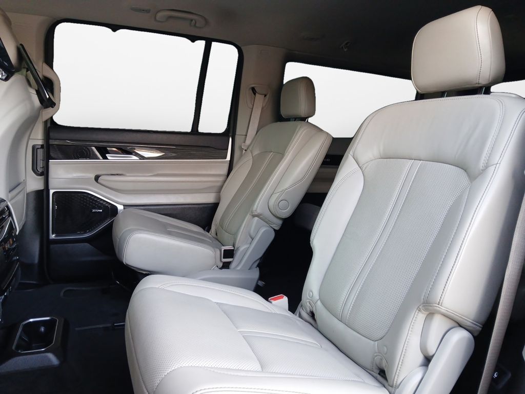 Used Car 2022 Jeep Wagoneer  Series Iii For Sale Under $35,000 In Austin, Texas