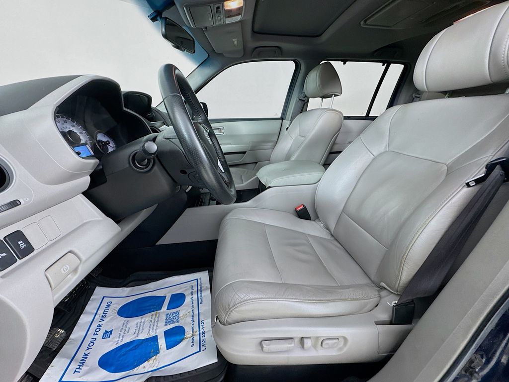 Used Car 2012 Honda Pilot  Touring For Sale Under $12,000 In Austin, Texas