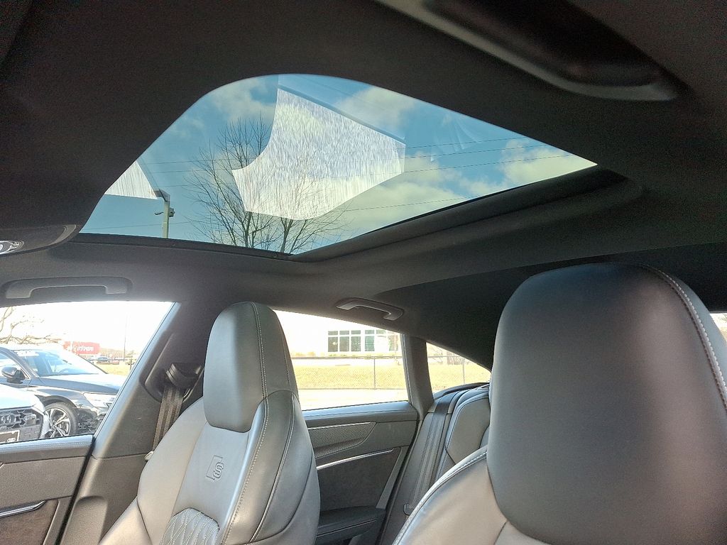 Thumbnail: 2020 Audi S7 - 15