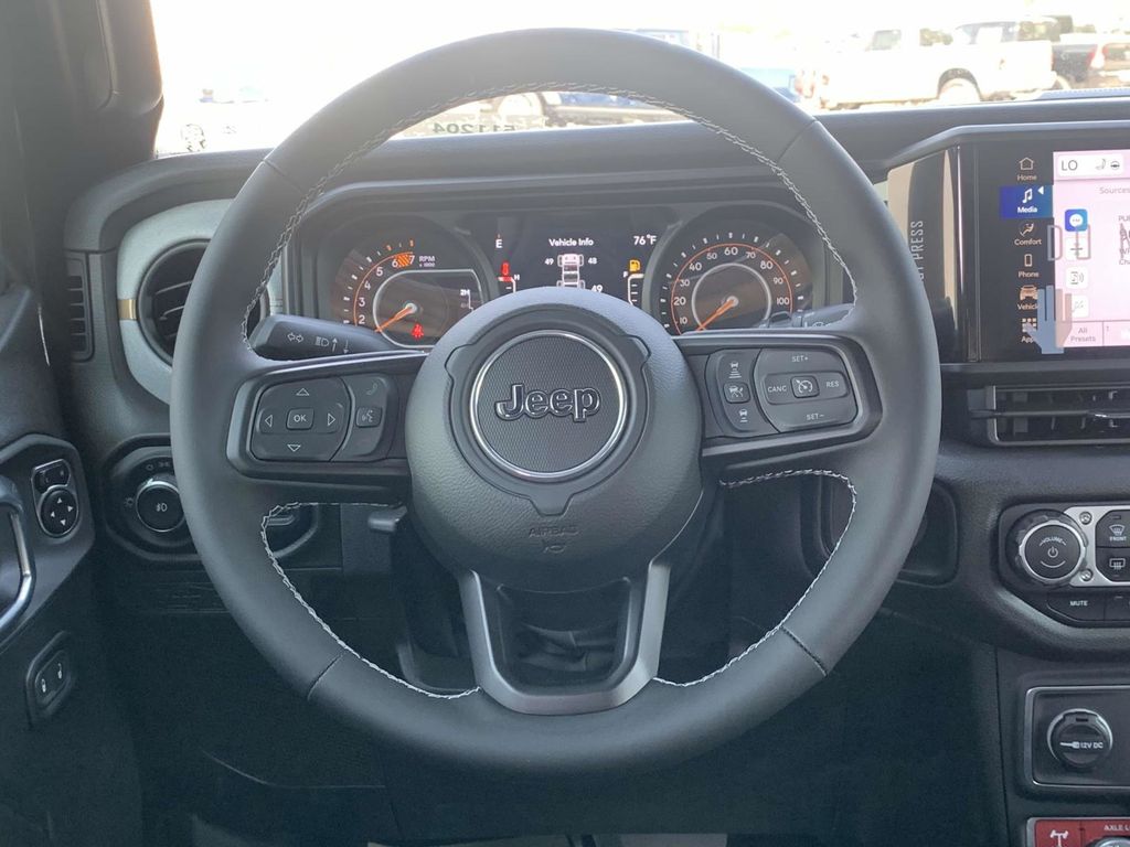 2025 Jeep Wrangler 4-Door Willys - Photo 22