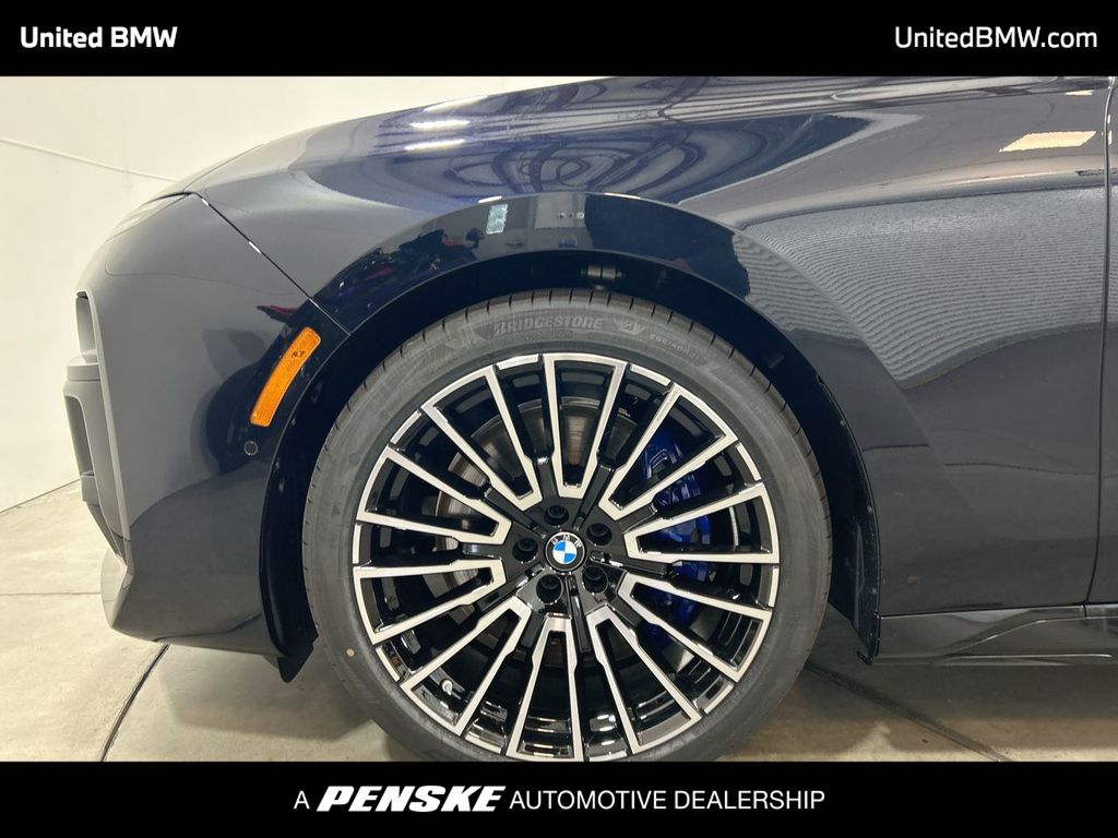 Thumbnail: 2025 BMW 7 Series - 10