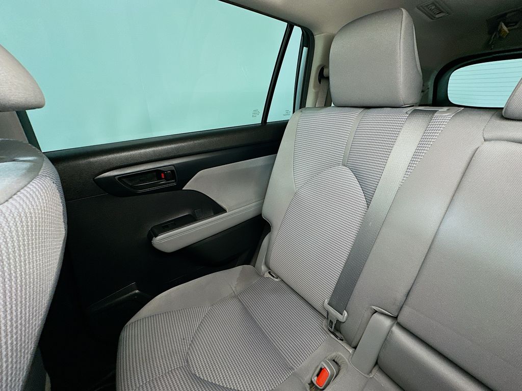 ToyotaHighlander12