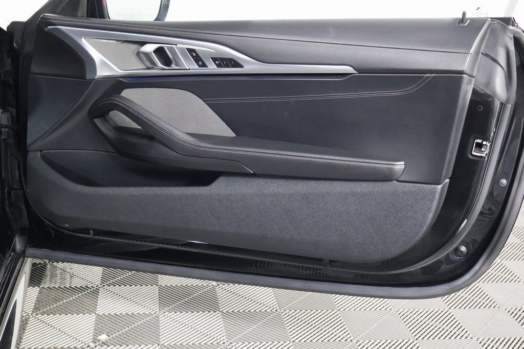 Thumbnail: 2022 BMW 8 Series - 13