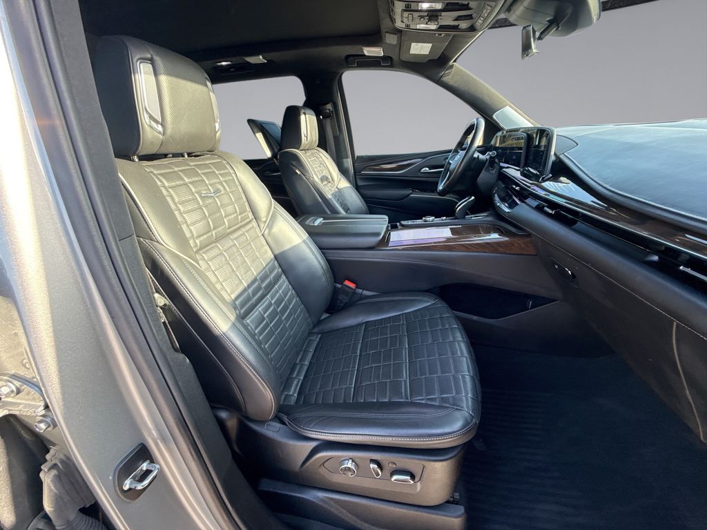Thumbnail: 2023 Cadillac Escalade - 16