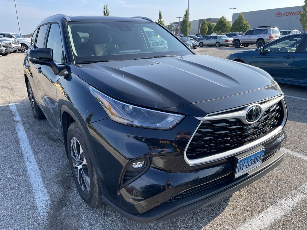 Midnight Black Metallic 2026 Toyota Highlander SUV / Crossover All-Wheel Drive 8-Speed Automatic